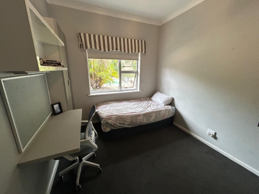 To Let 4 Bedroom Property for Rent in Mill Park Eastern Cape